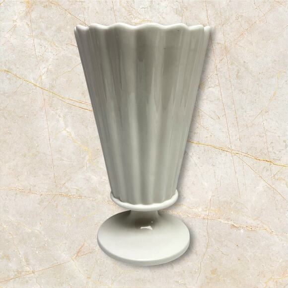 Villeroy & Boch Summer Flowers Footed Ivory Fluted Ceramic Vase 10" HTF - Picture 1 of 10